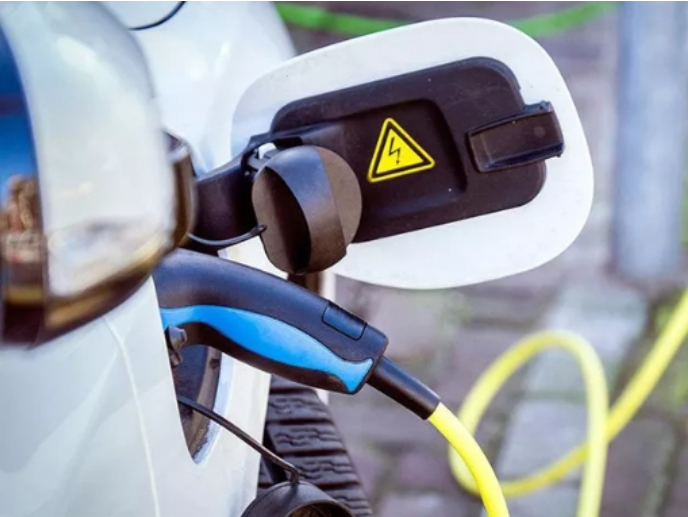 北汽EV5发布：新能源充电操作指南